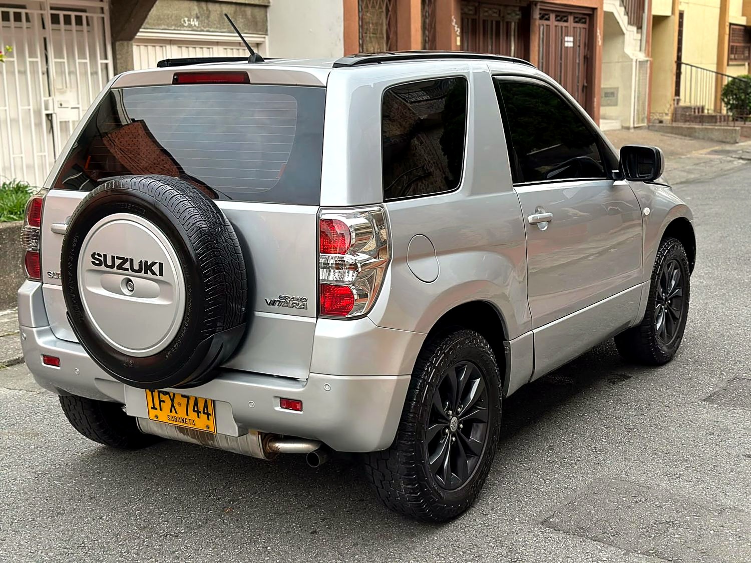 Suzuki Grand Vitara foto 2