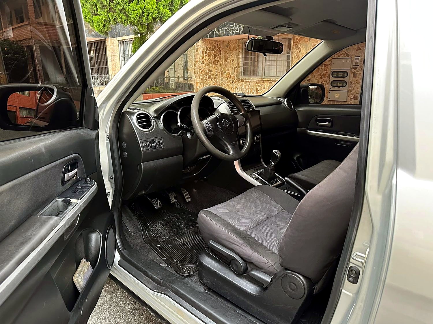 Suzuki Grand Vitara foto 4