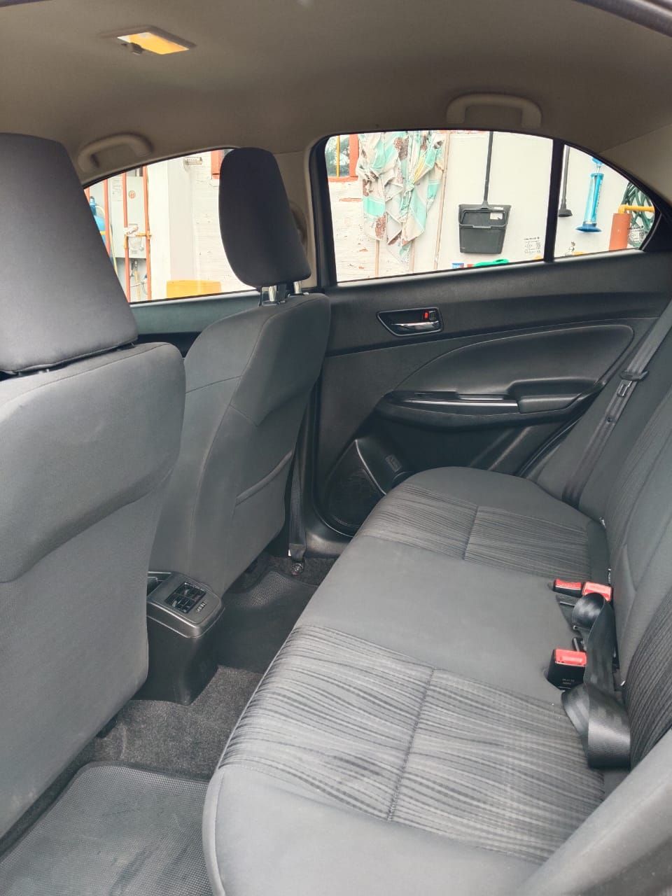 Suzuki Swift Dzire foto 4
