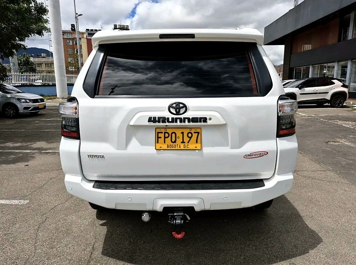 Toyota 4Runner SR5 foto 3