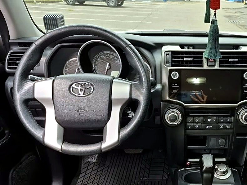 Toyota 4Runner SR5 foto 8