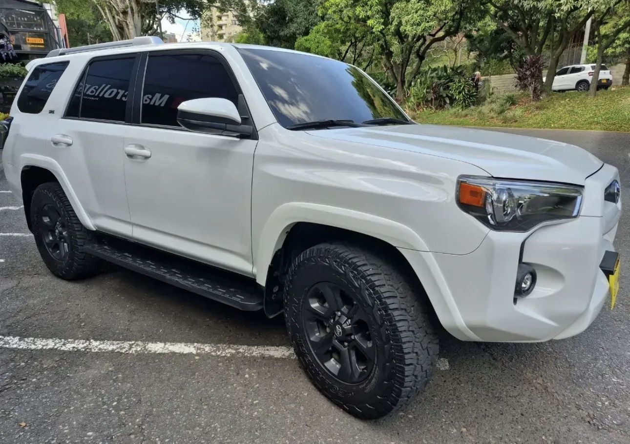 Toyota 4Runner 4.0 SR5 foto 5