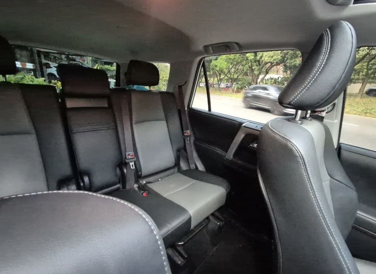 Toyota 4Runner 4.0 SR5 foto 12
