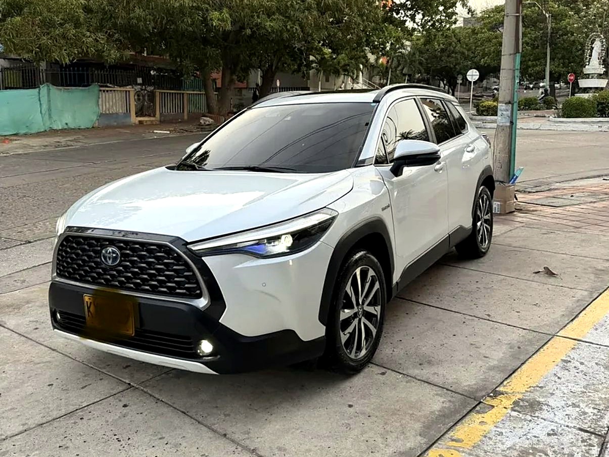 Toyota Corolla Cross foto 2