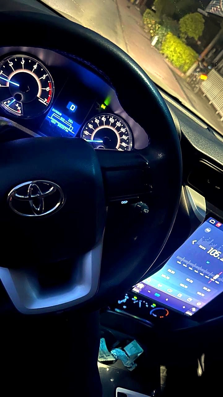 Toyota Fortuner 2.7L foto 5