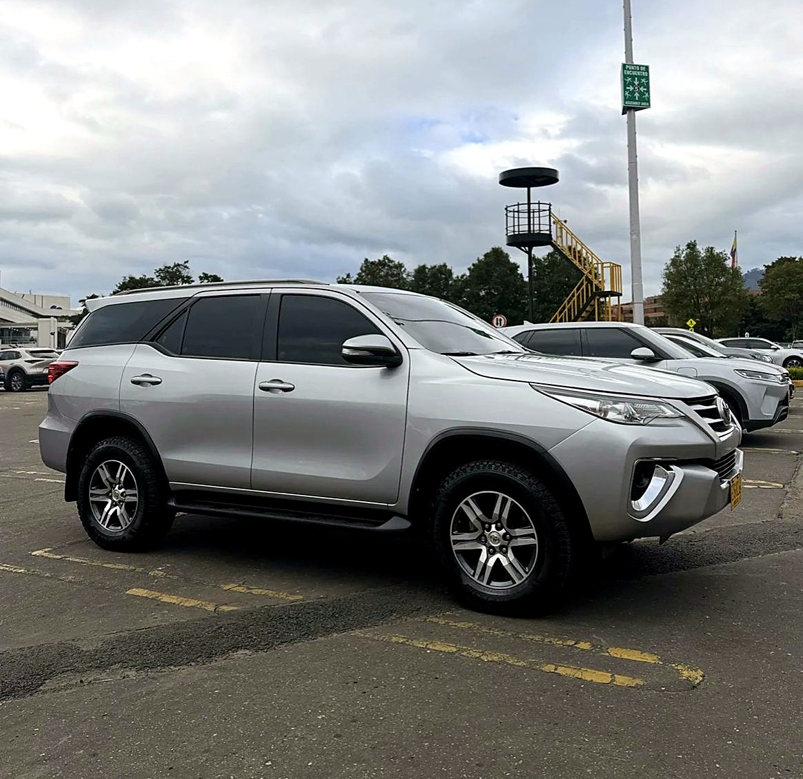 Toyota Fortuner 2.7L foto 5