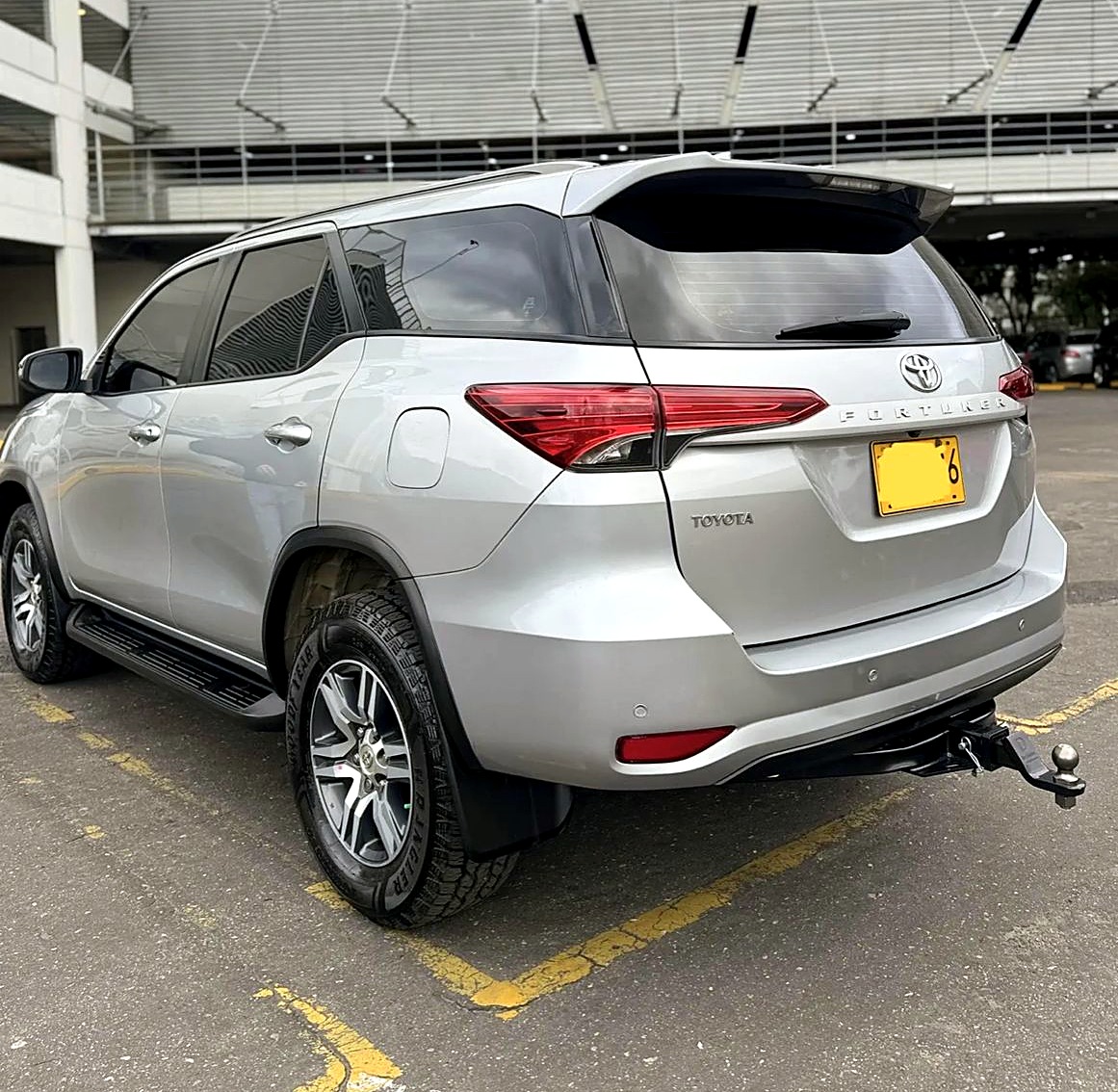 Toyota Fortuner 2.7L foto 7