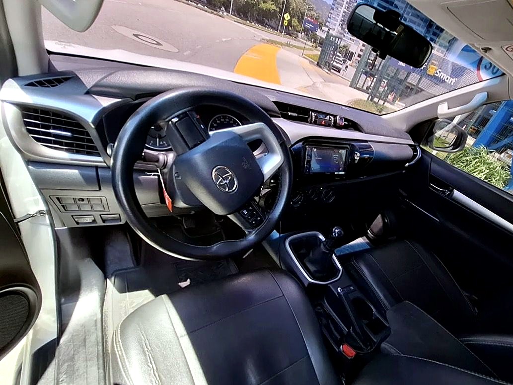 Toyota Hilux Diesel foto 4