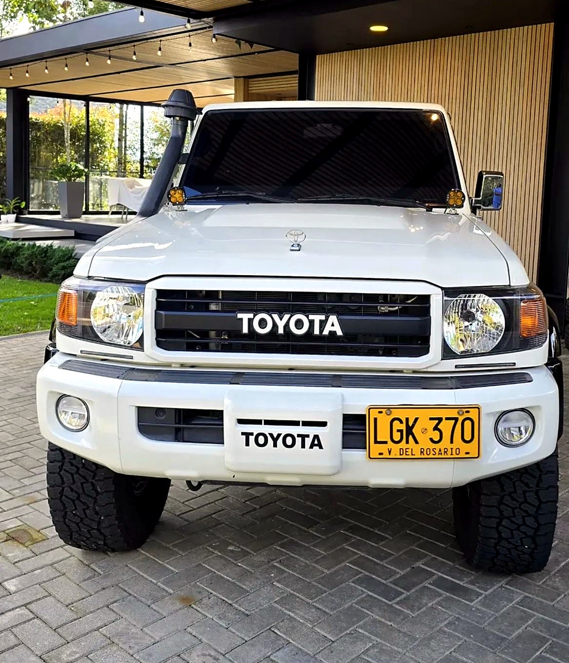 Toyota Land Cruiser 70 foto 7