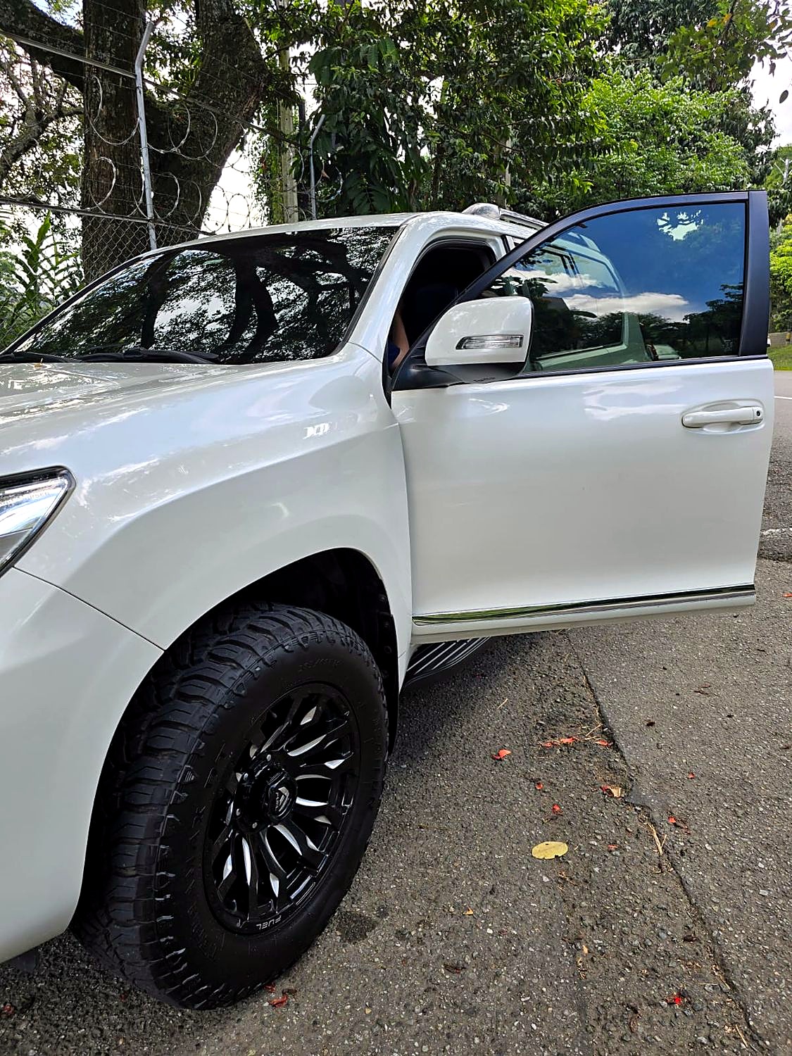 Toyota Land Cruiser Prado TXL Diesel foto 6
