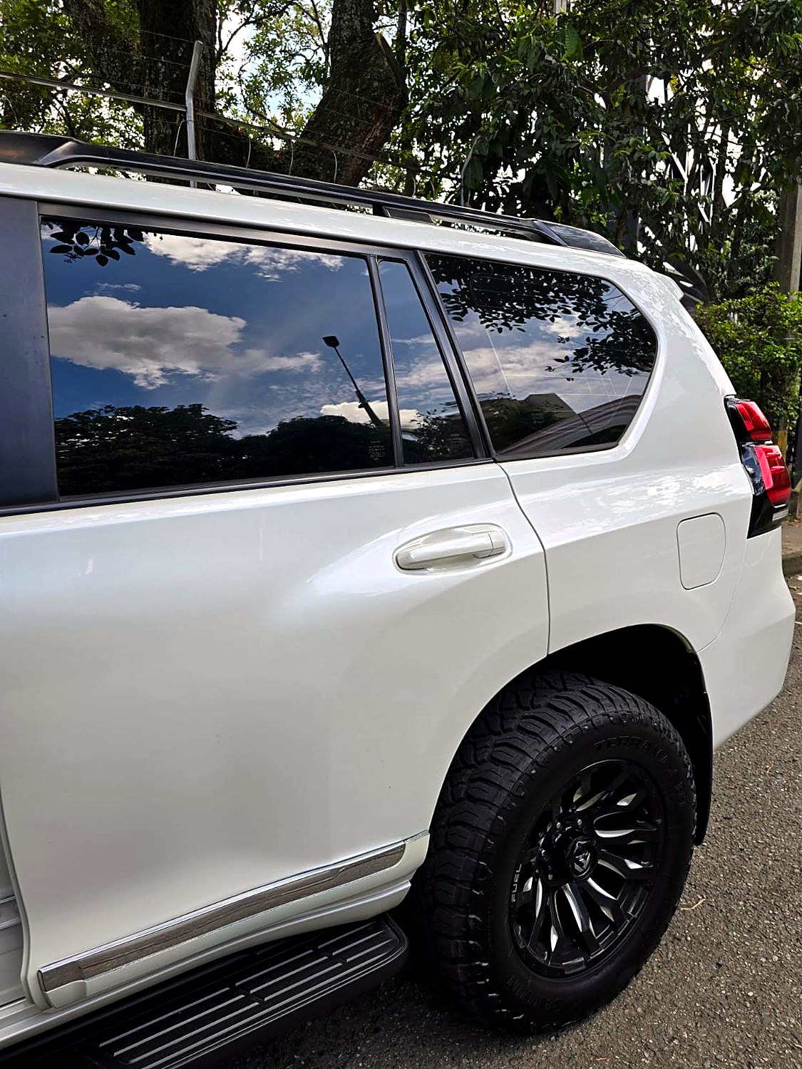 Toyota Land Cruiser Prado TXL Diesel foto 8