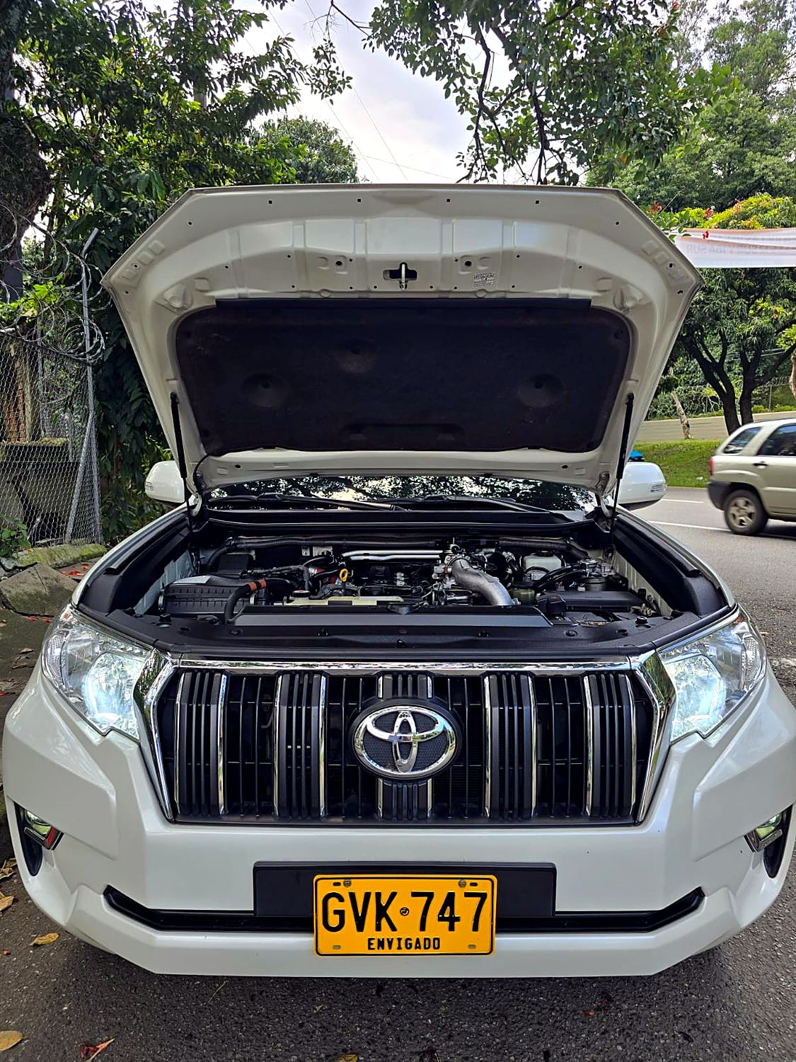 Toyota Land Cruiser Prado TXL Diesel foto 9