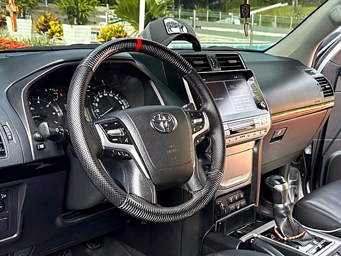 Toyota Land Cruiser Prado TXL foto 3