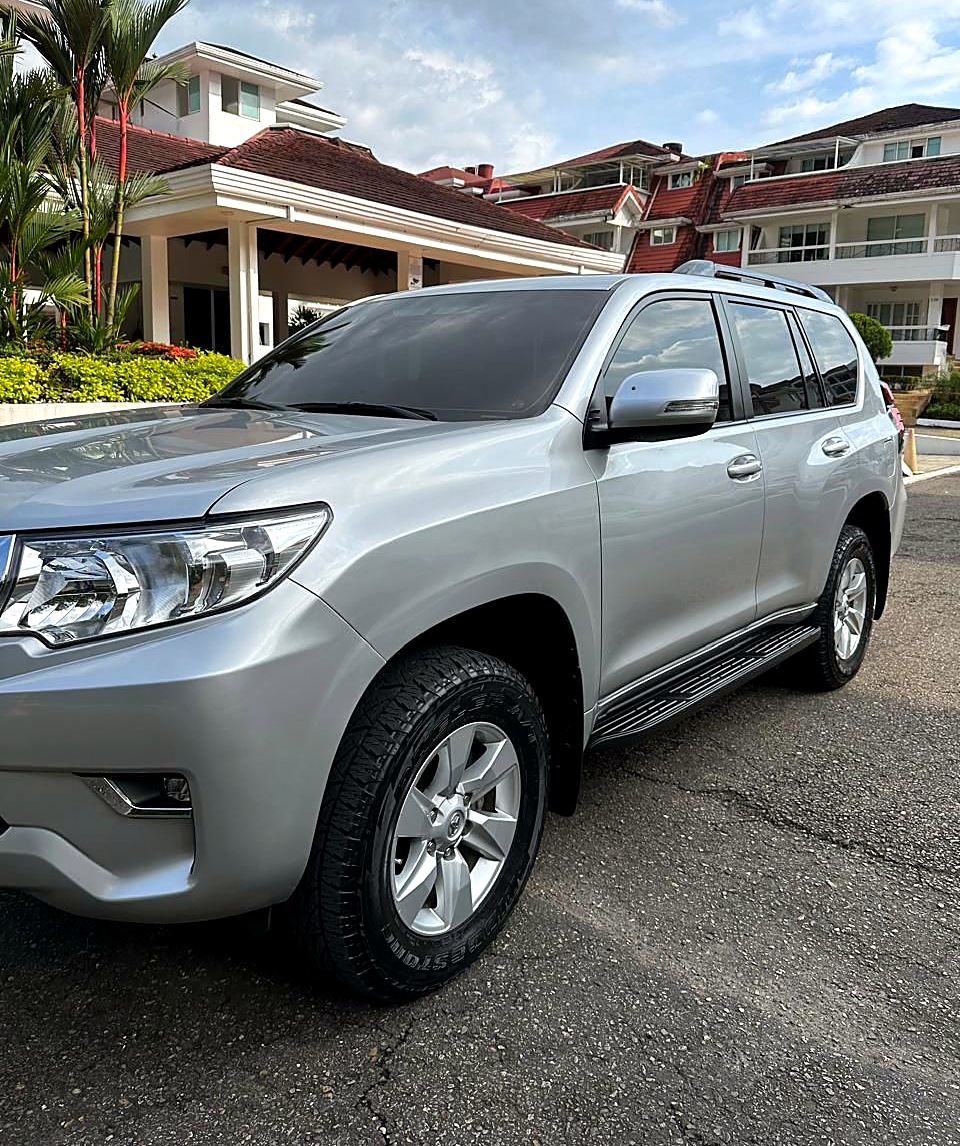Toyota Land Cruiser Prado TXL foto 4