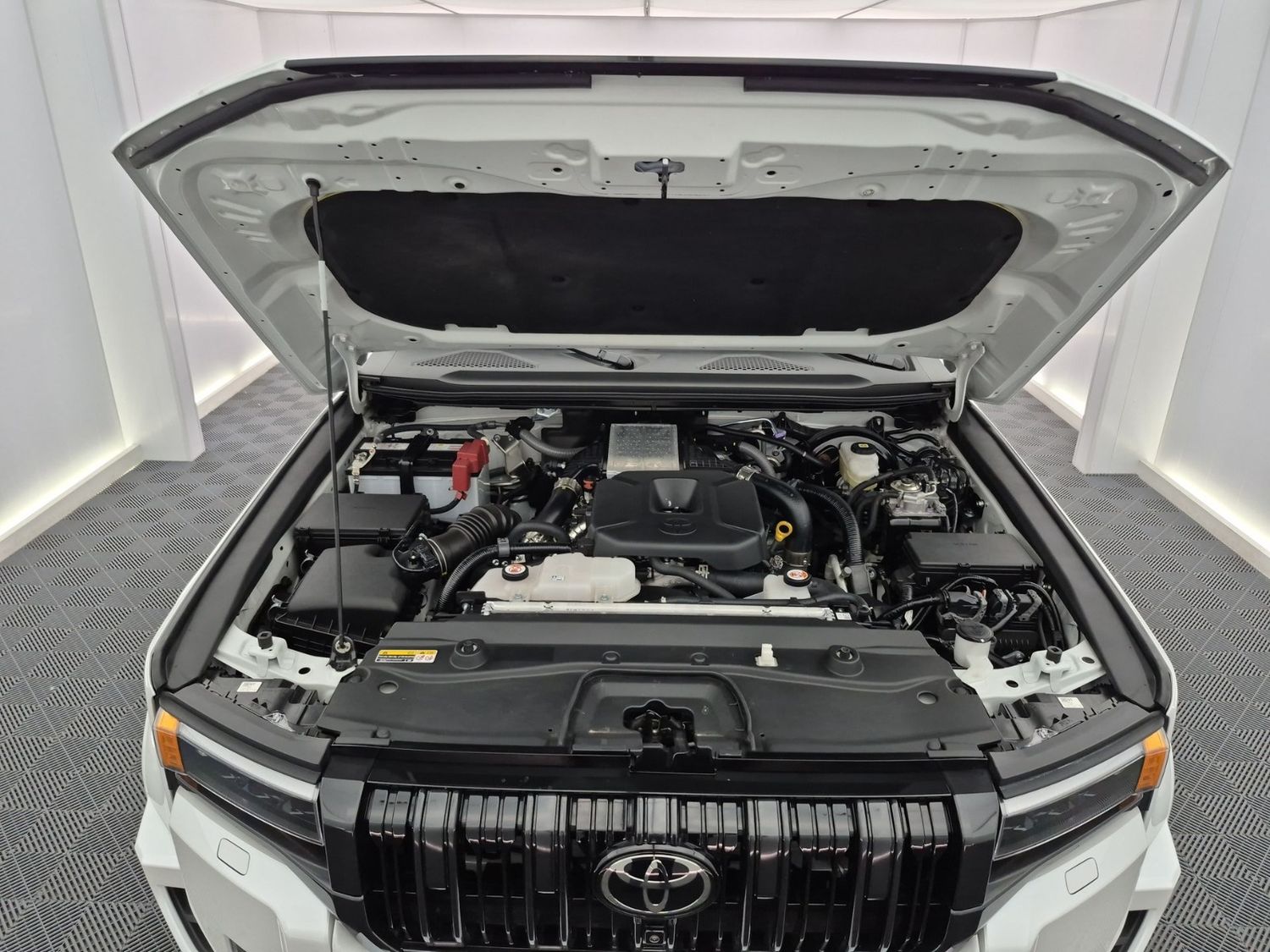 Toyota Prado VX 2.8 foto 16