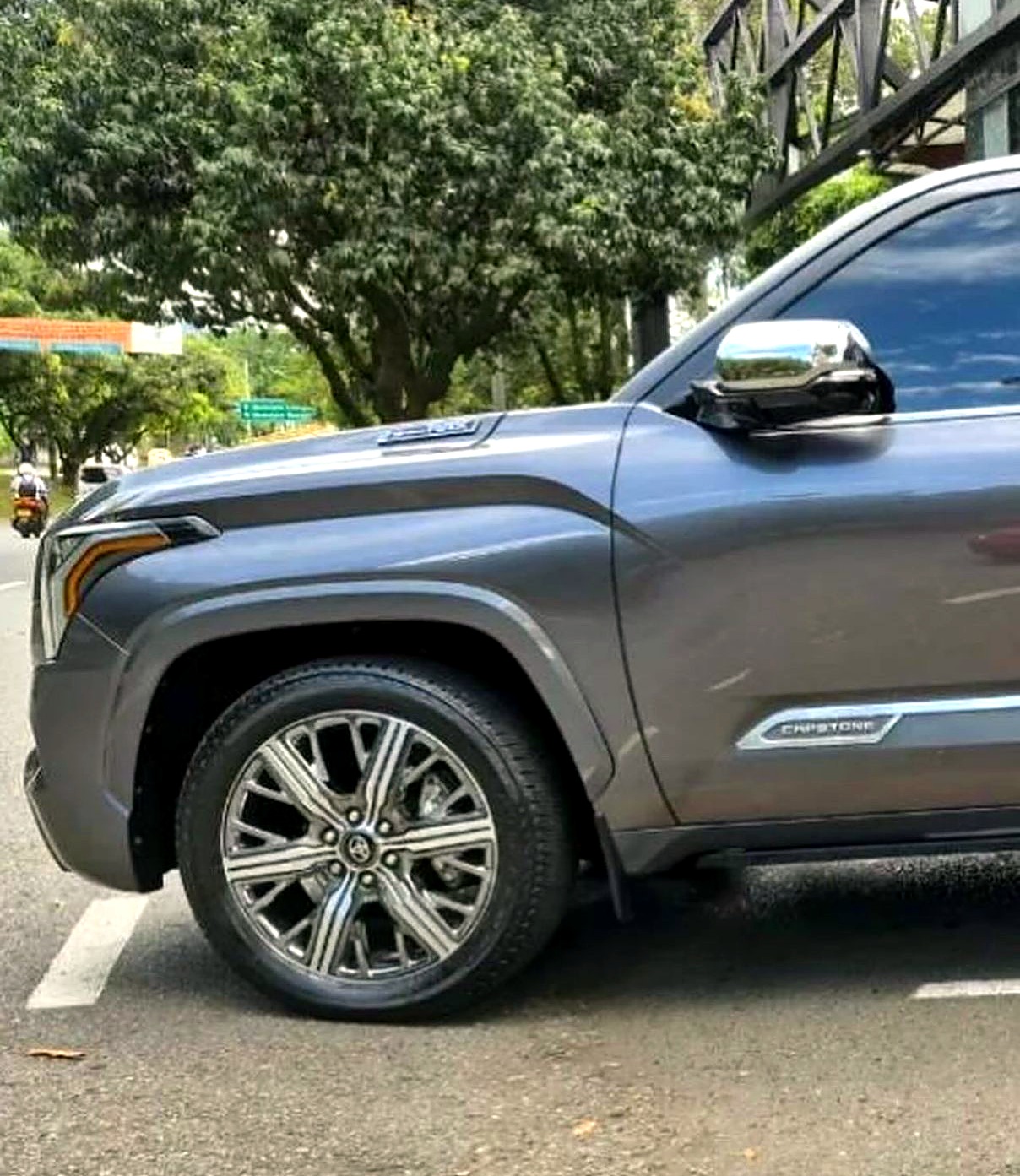 Toyota Sequoia Capstone foto 5