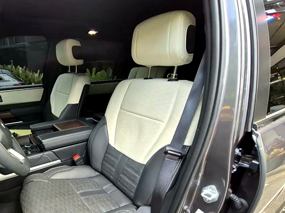 Toyota Sequoia Capstone foto 8