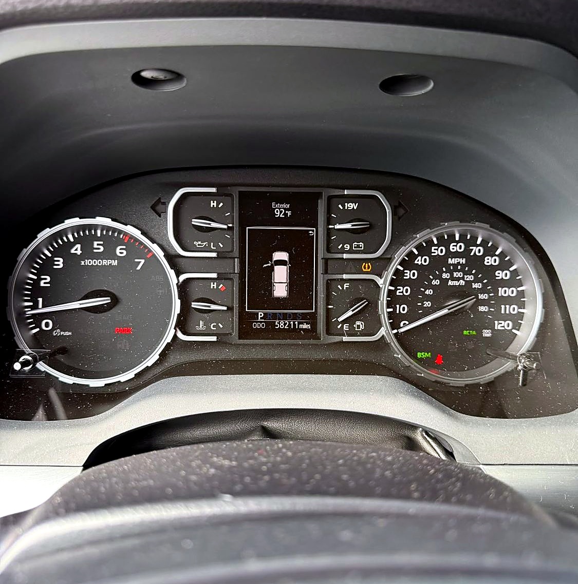 Toyota Tundra 5.7 foto 8