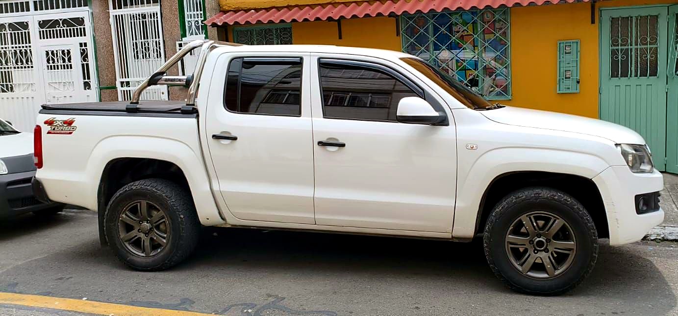 Volkswagen Amarok 2.0 Diesel 4x4 foto 2