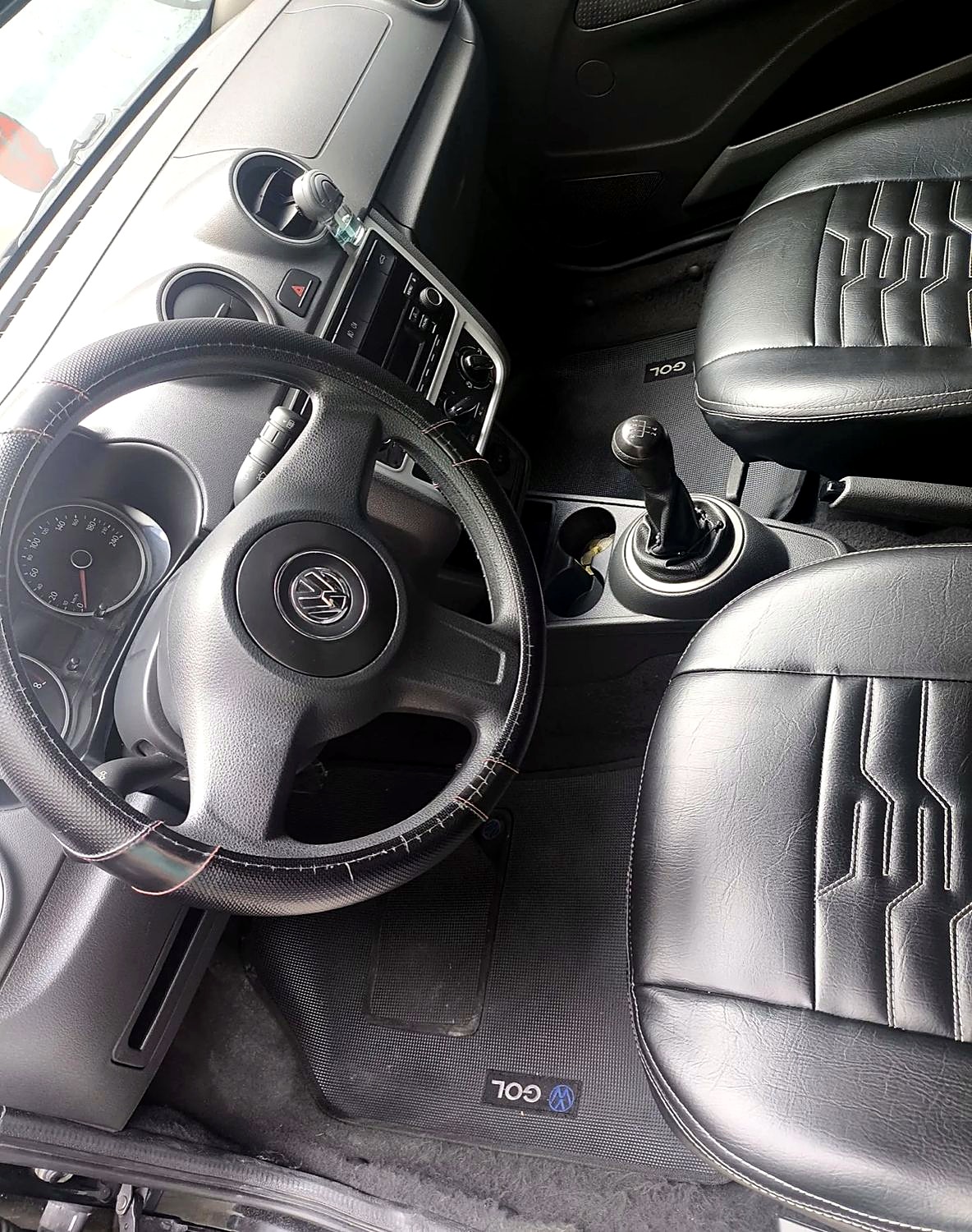 Volkswagen Gol foto 2
