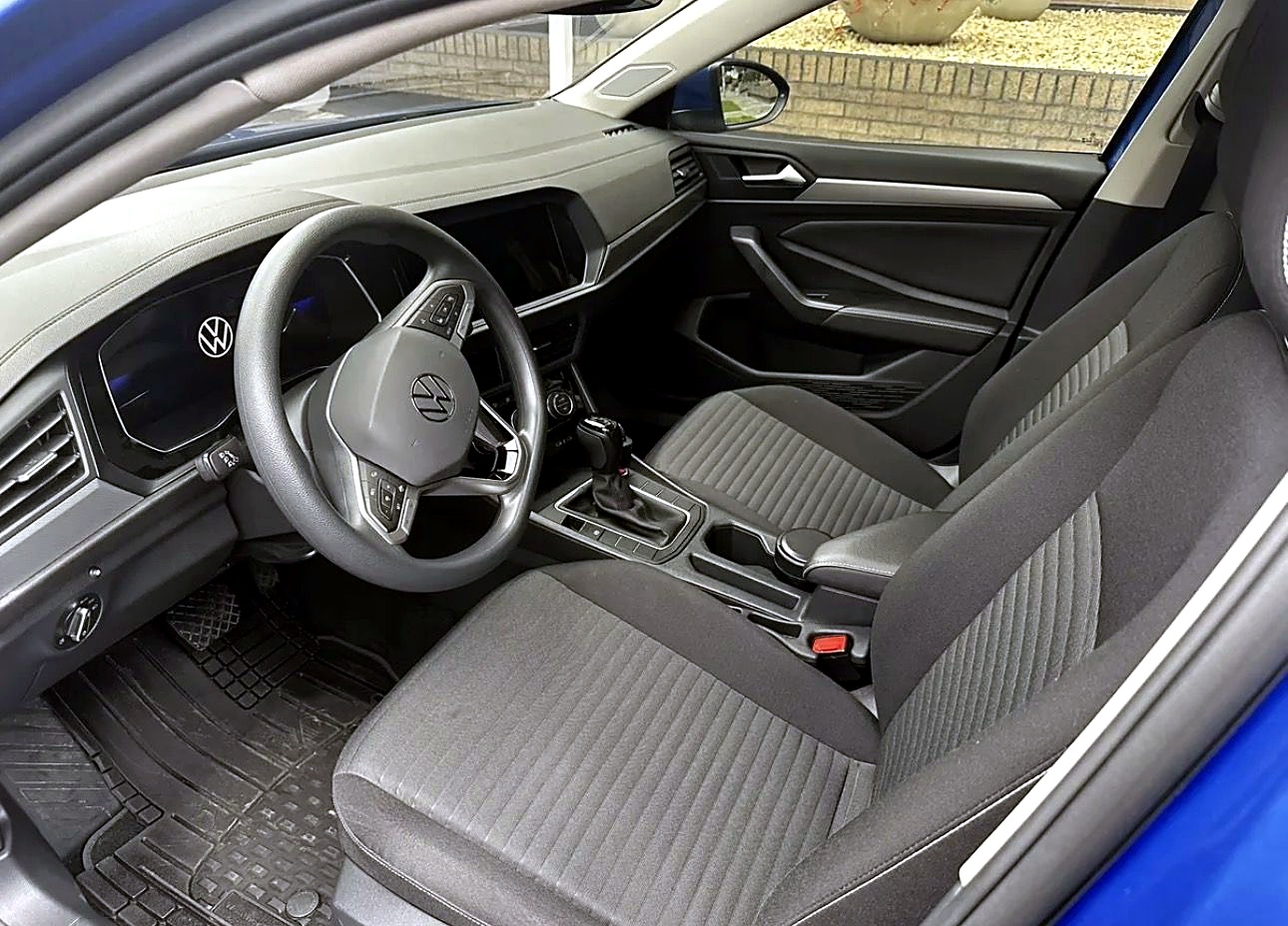 Volkswagen Jetta Confortline 1.4 foto 3