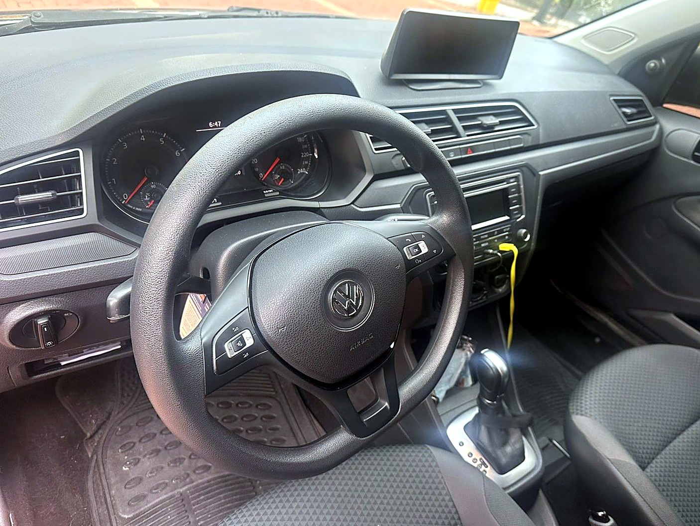 Volkswagen Voyage foto 5