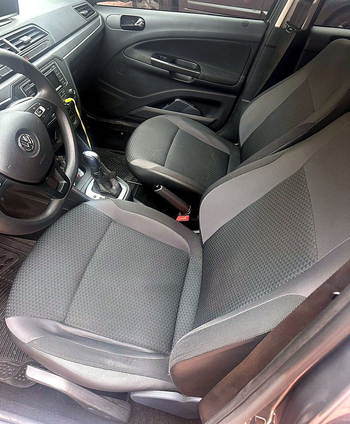 Volkswagen Voyage foto 6