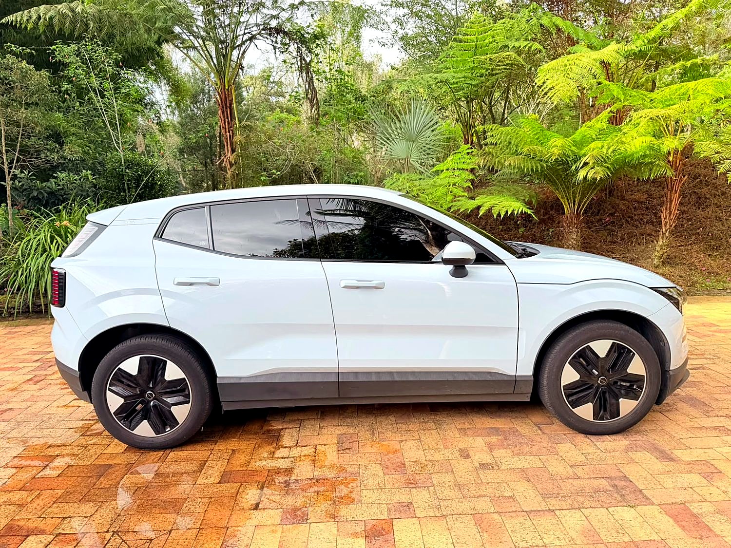 Volvo EX30 Plus foto 3