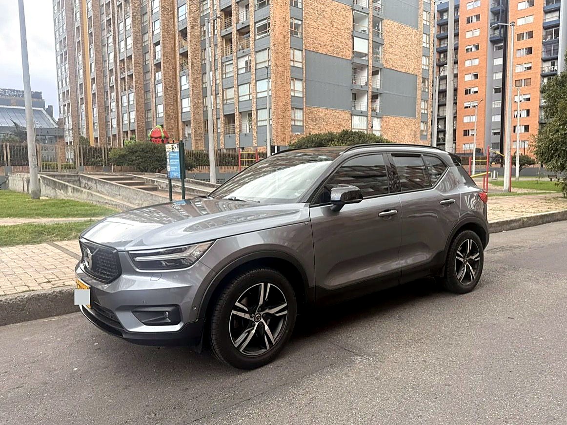 Volvo XC40 R-Design foto 3