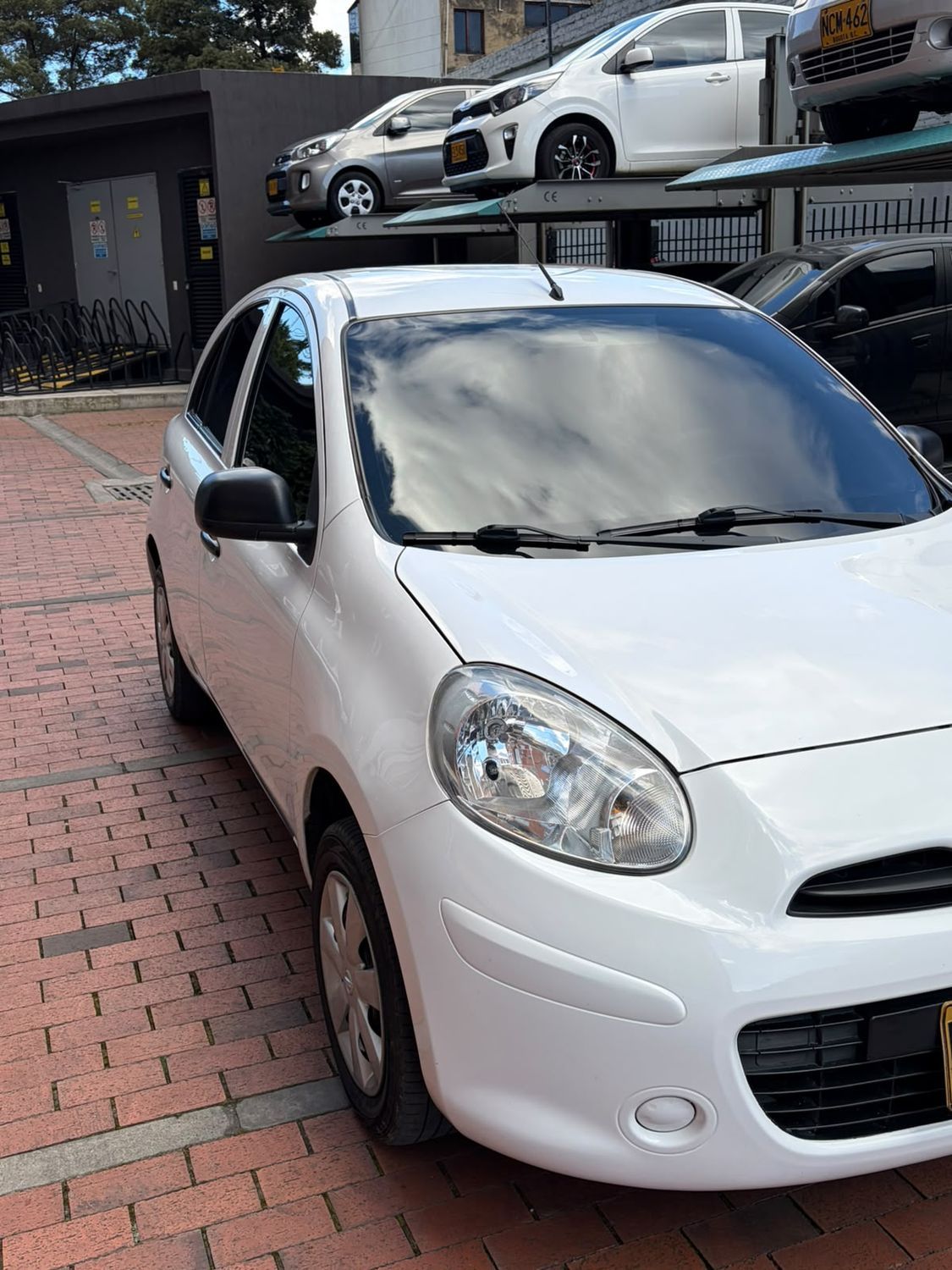 Nissan March