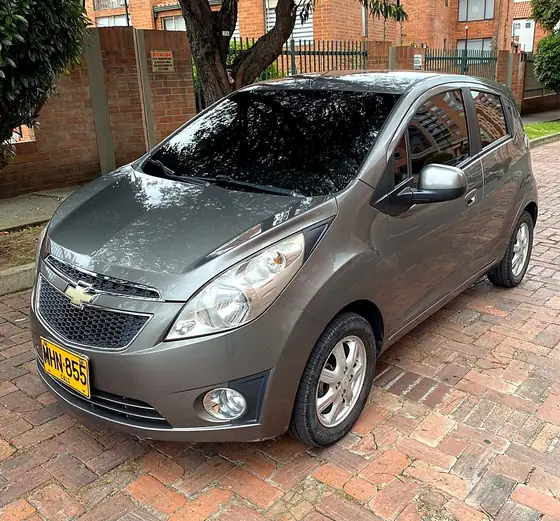 Chevrolet Spark 1.2 GT M300 2012