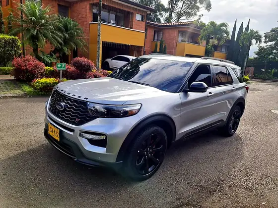 Ford Explorer ST 2022