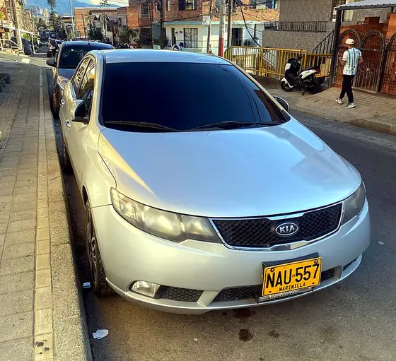 Kia Cerato Forte 1.6 2010
