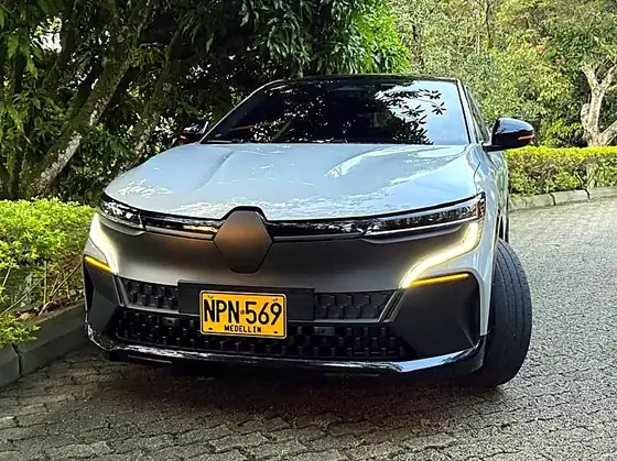 Renault Megane E-Tech 2025