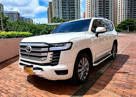 Toyota Land Cruiser GXR 2023