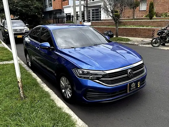 Volkswagen Jetta Confortline 1.4 2023