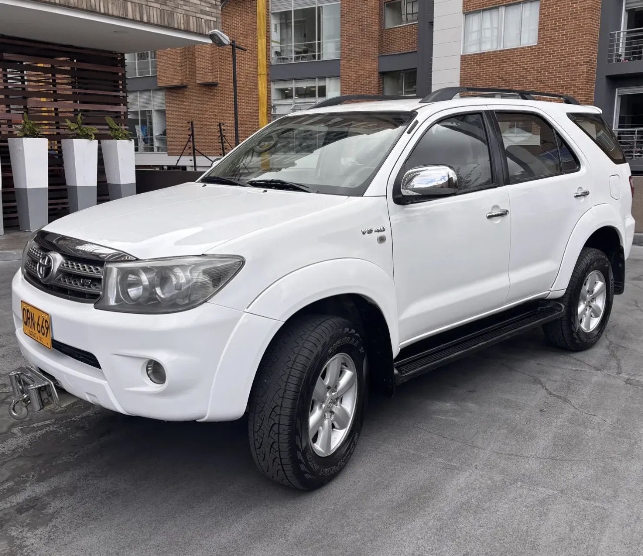 Toyota Fortuner 4.0