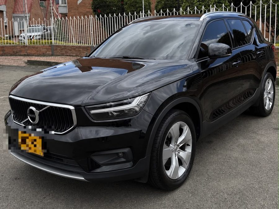 Volvo XC40 Momentum
